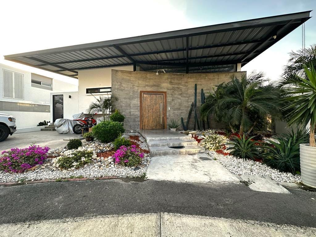 Casa en venta en Manta, Manabí