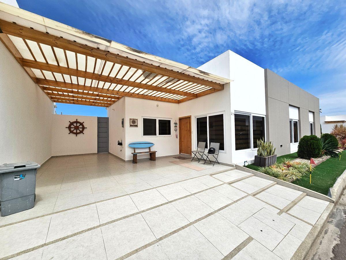Casa en venta en Salinas, Santa Elena