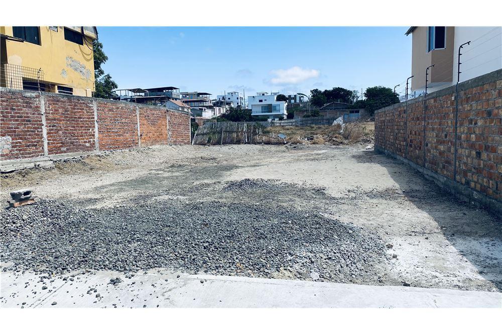 Terreno en venta en Manta, Manabí