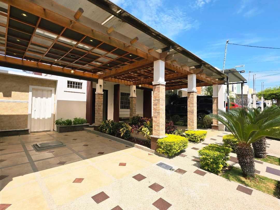 Casa en venta en Manta, Manabí