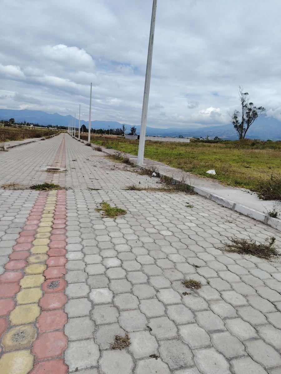 Terreno en venta en Antonio Ante, Imbabura