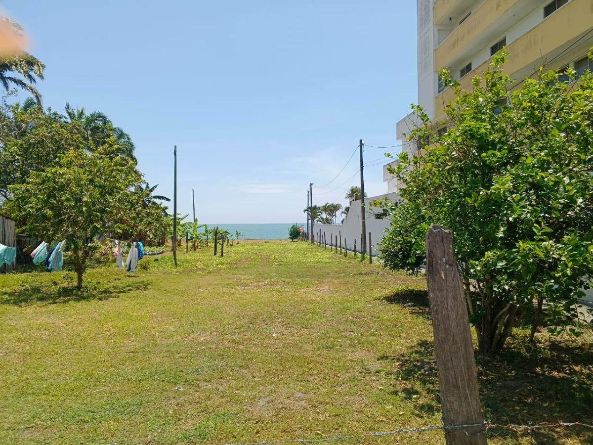 Terreno en venta en Atacames, Esmeraldas