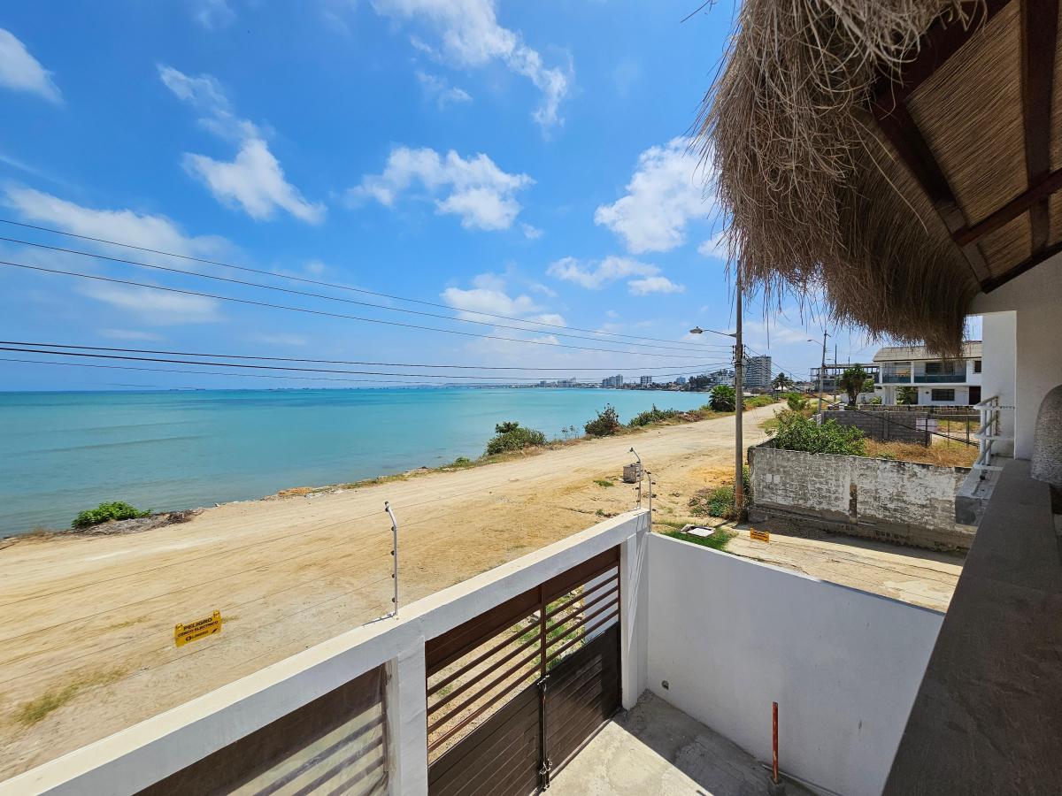 Casa en venta en Salinas, Santa Elena