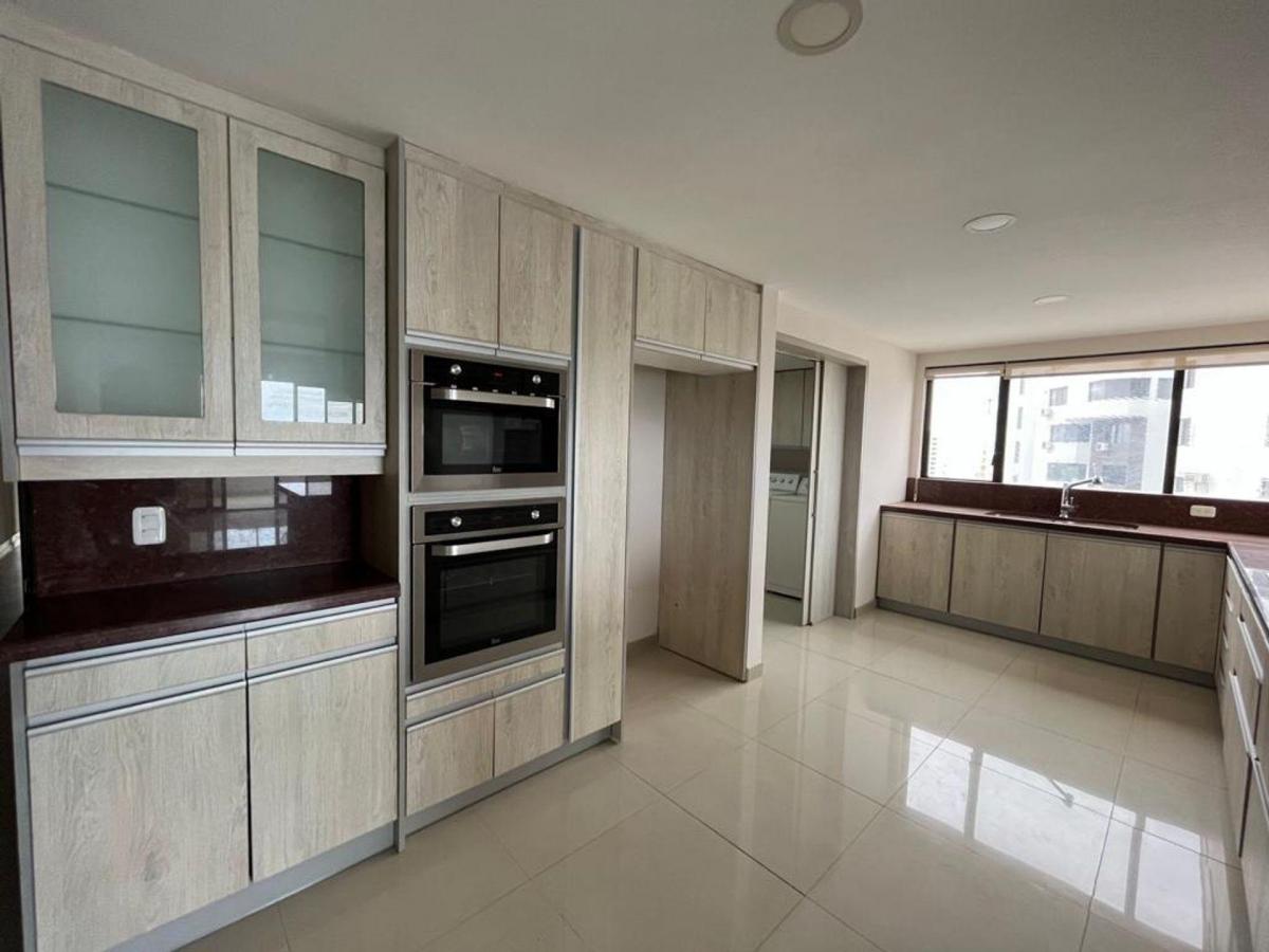 Apartamento en venta en Manta, Manabí