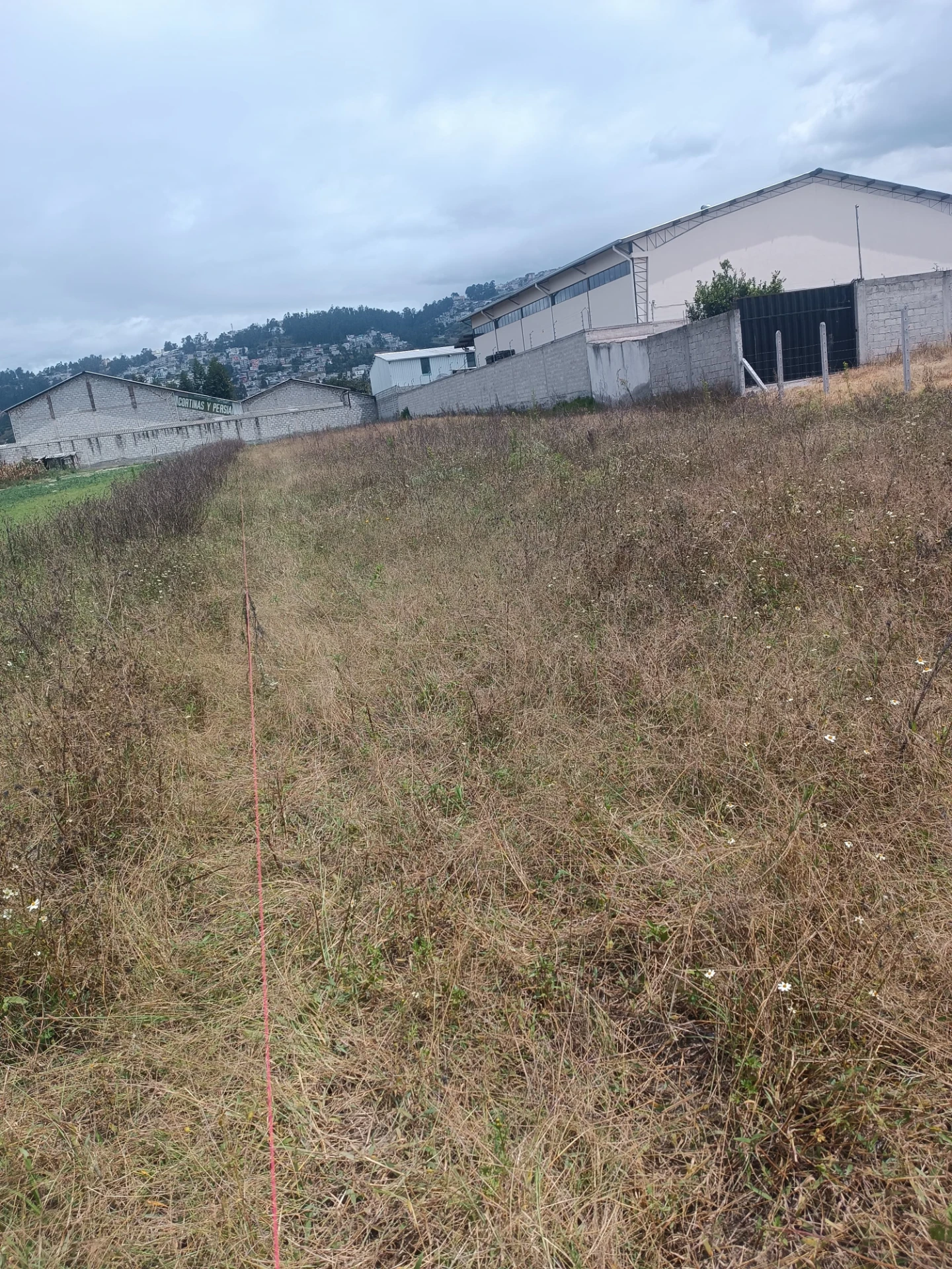 TERRENOS DE VENTA EN EL NORTE DE QUITO SECTOR LLANO GRANDE — imagen 4