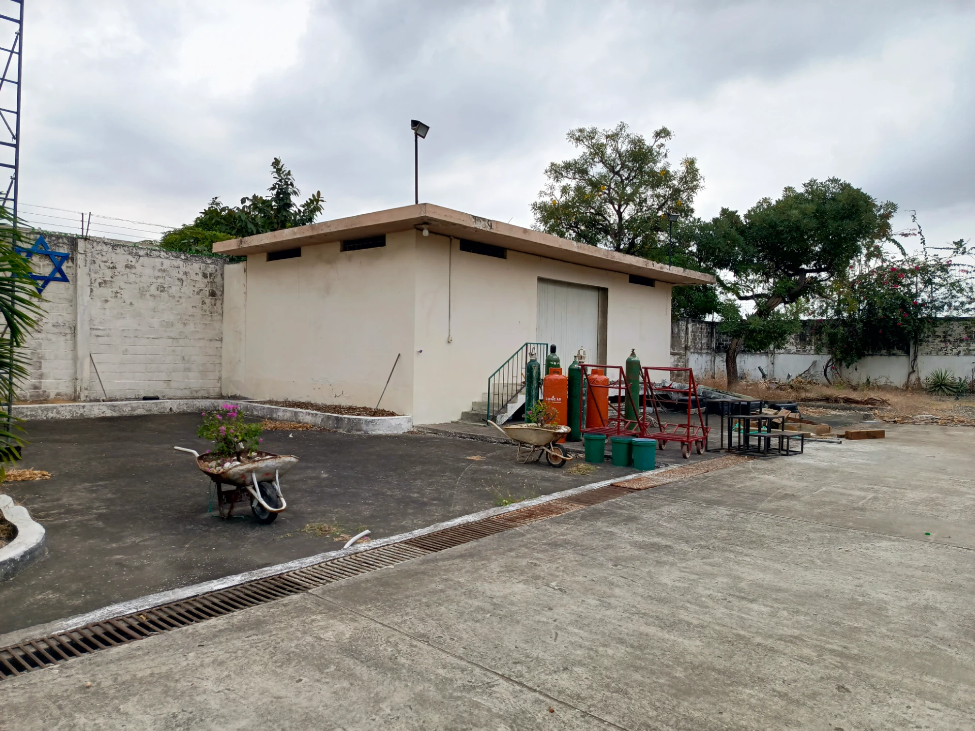 Venta de De Oportunidad oficinas y Terreno de 1800mtr2 — imagen 9