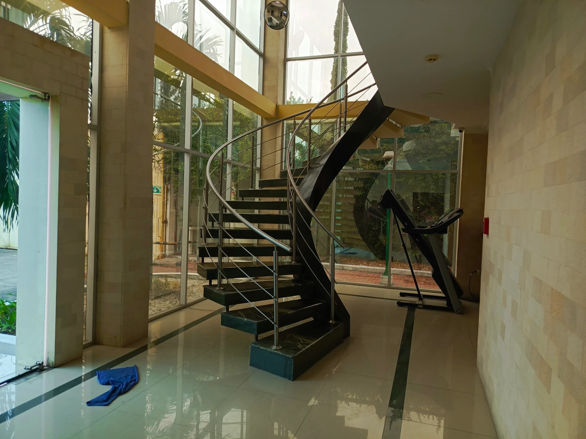 Venta de De Oportunidad oficinas y Terreno de 1800mtr2 — imagen 4