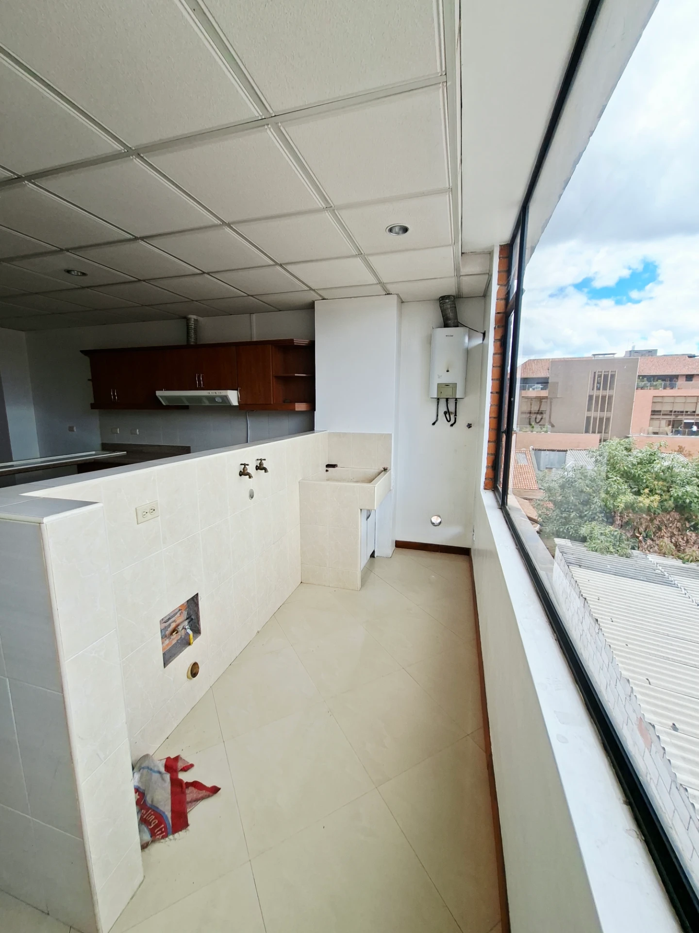 Departamento(negociable) en Puertas del sol, a una cuadra de la plaza Soleil — imagen 7