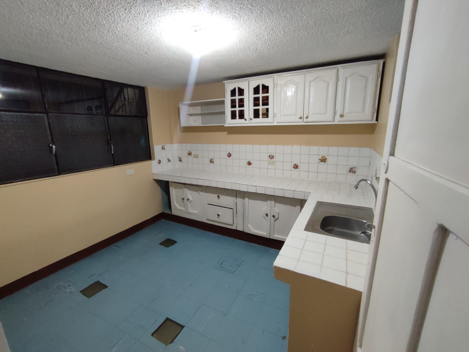 Arriendo Departamento muy confortable sector Av. Real Audiencia Norte Quito — imagen 6