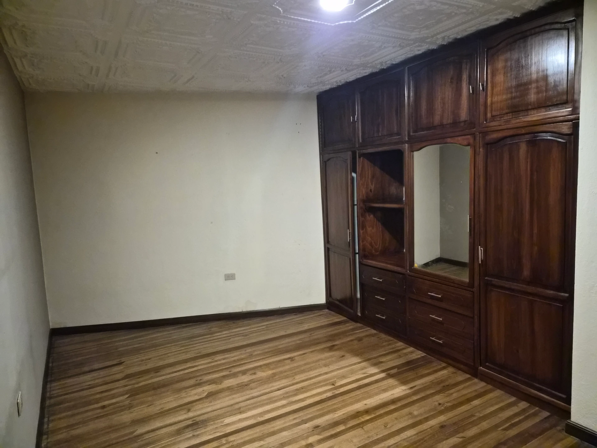 ARRIENDO DEPARTAMENTO EN EL SECTOR LOS TÓTEMS — imagen 3