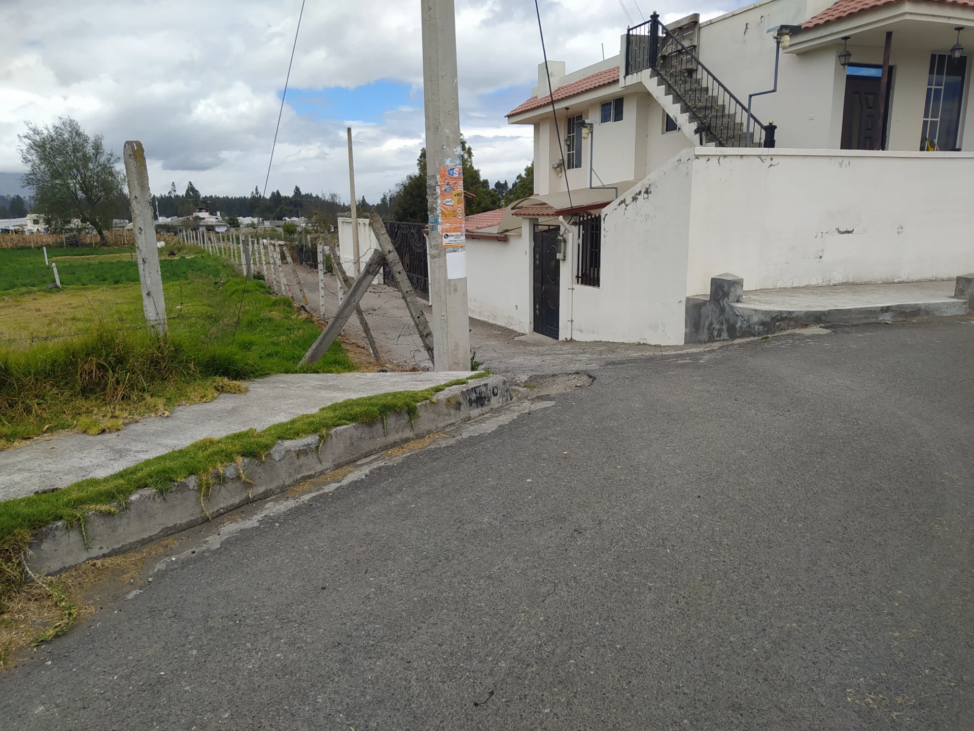 Se vende un terreno negociable — imagen 3