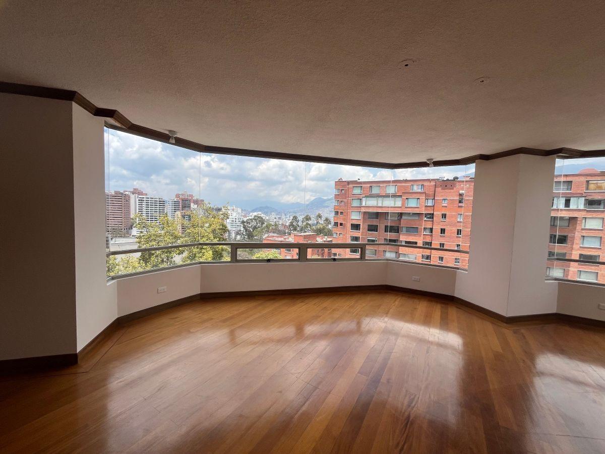 Departamento en venta en Bosmediano, 295 m², vista panorámica y 3 parqueaderos — imagen 9
