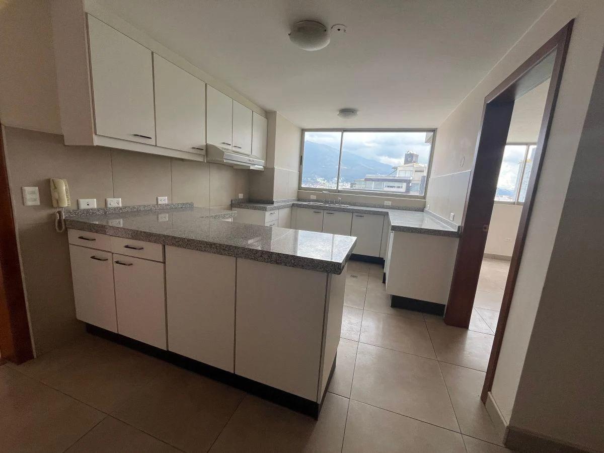 Departamento en venta en Bosmediano, 295 m², vista panorámica y 3 parqueaderos — imagen 6