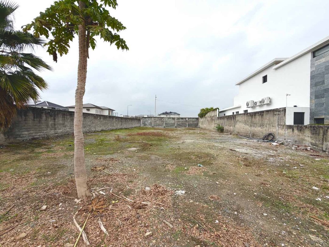 Oportunidad en Samborondón: Terreno en Urb. Biblos — imagen 7