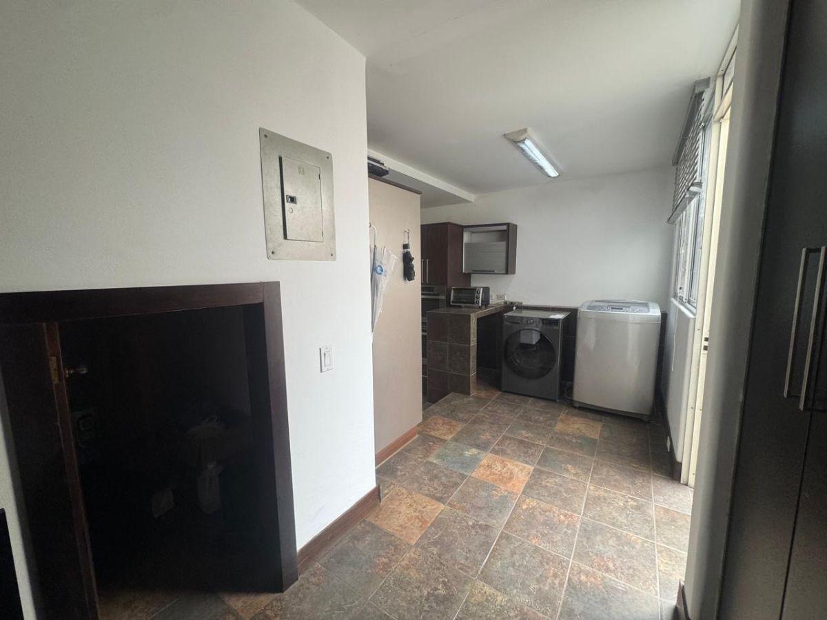 Casa en Venta en Tumbaco en Urbanización La Viña — imagen 4