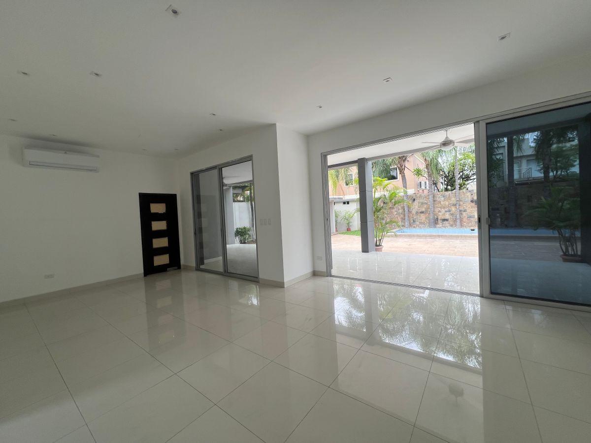 Vendo Casa Samborondon 4 Dormit Km 7, Guayas — imagen 3