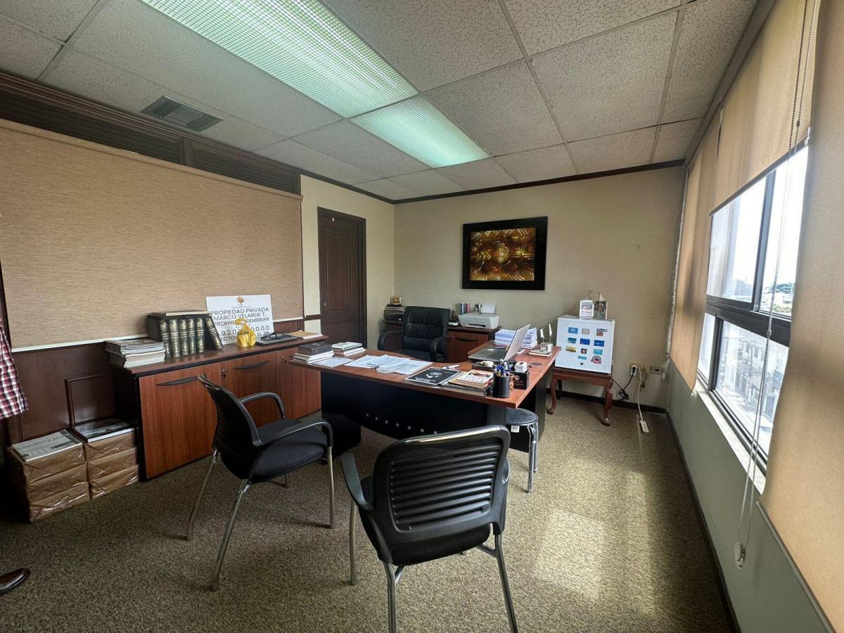 Venta de Oficina en El Centro de Guayaquil Tulcan y Quisquis Edificio Ramsa, Guayas — imagen 4