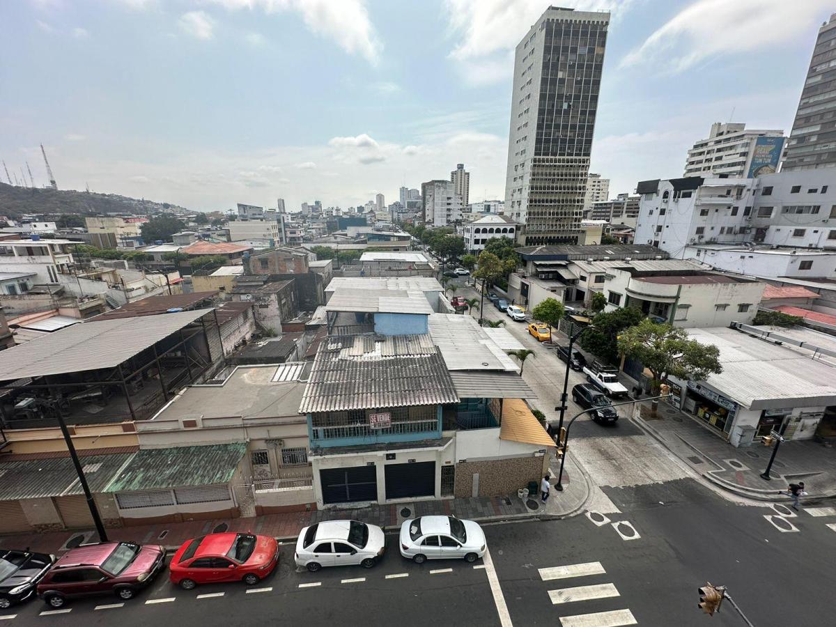 Venta de Oficina en El Centro de Guayaquil Tulcan y Quisquis Edificio Ramsa, Guayas — imagen 3