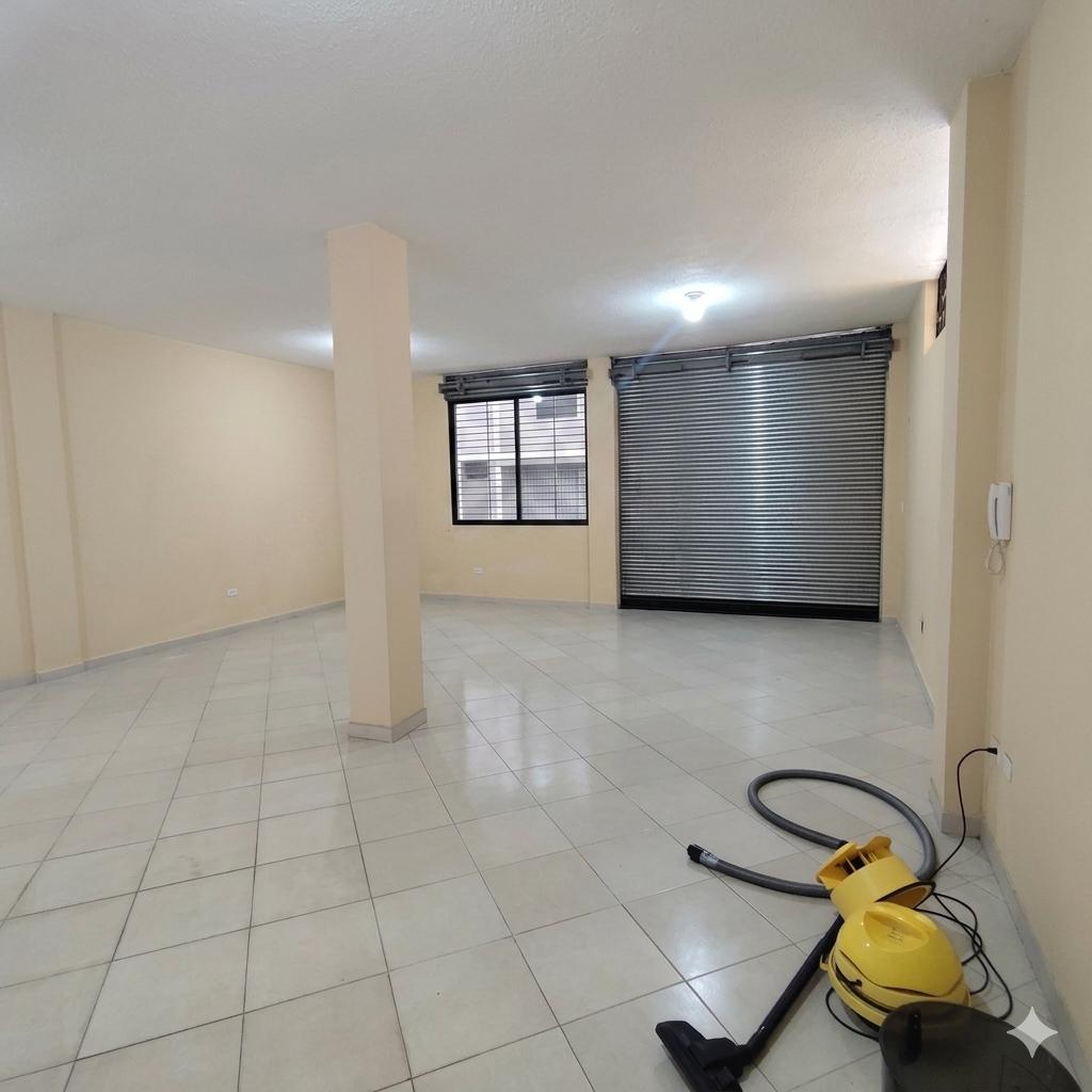 Venta Casa Rentera Quitumbe con Local Comercial — imagen 4