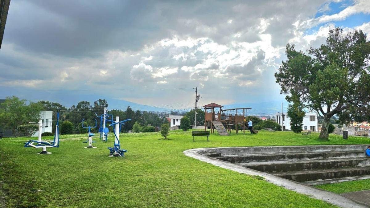 Venta Terreno Dentro de La Urb. San Francisco en Sangolqui — imagen 3