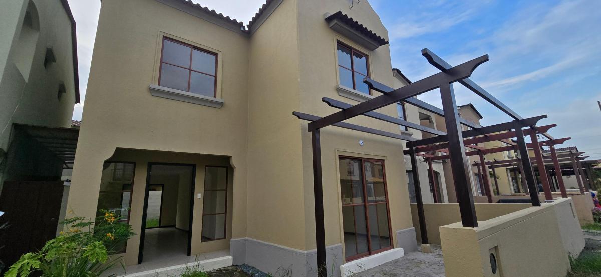 Vendo Casa La Rioja Bolonia 4 Dorm. 3 Baños Estrene, Guayas — imagen 5