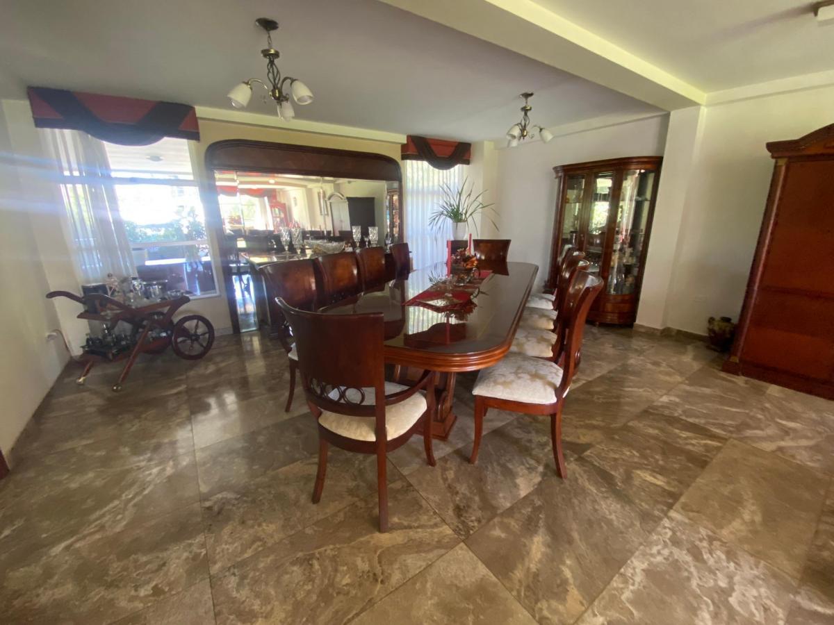Tanda Vendo Casa Independiente 395 m² Construcción, Terreno 706 m² 5 Dorm. — imagen 3
