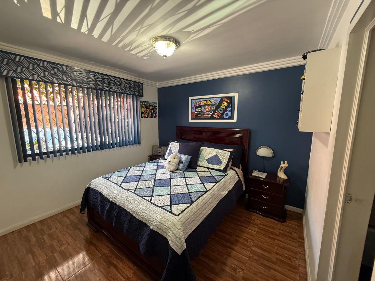 Amplia Casa en Venta, Azuay — imagen 4