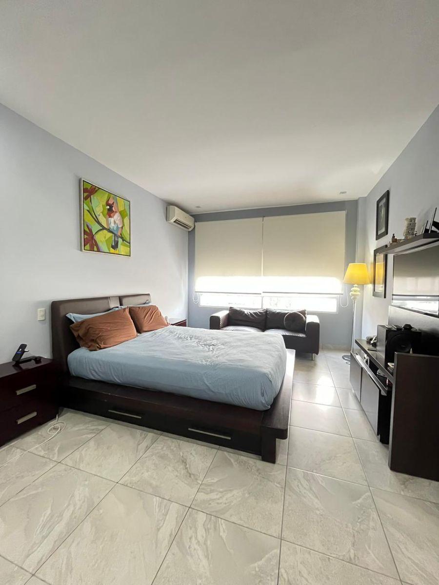 Departamento de Venta en Los Ceibos Urbanización Santa Cecilia, Guayas — imagen 4