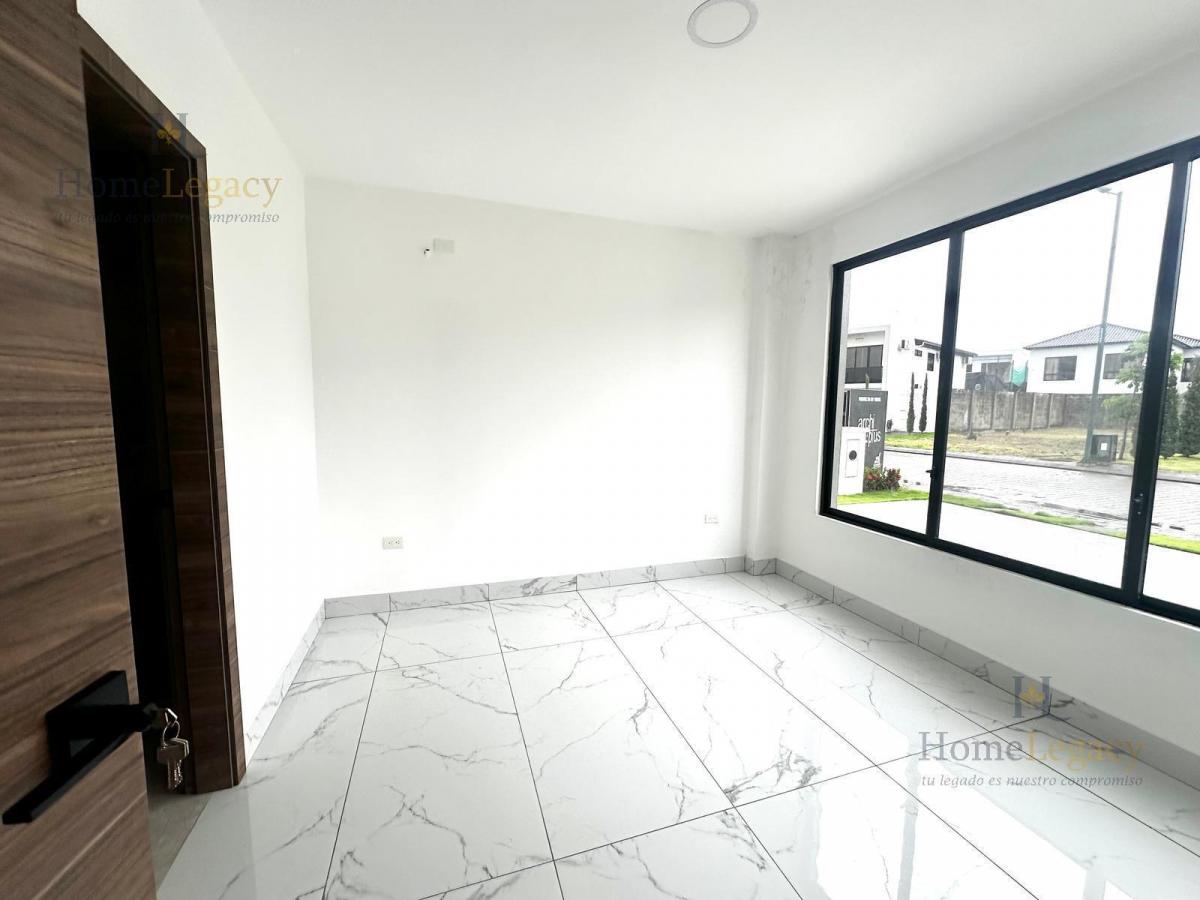 Venta de Casa en Estreno – Isla Celeste Ad, Guayas — imagen 3