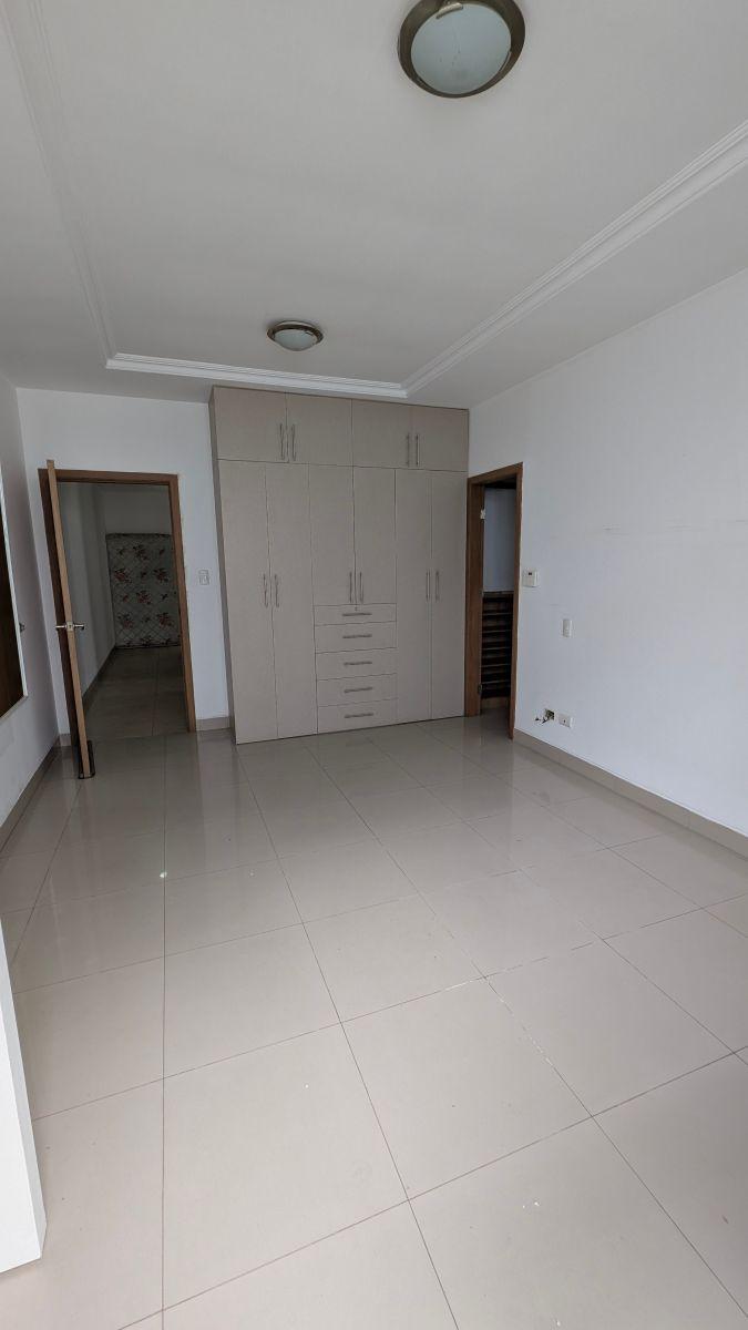 Vendo Dpto Colinas de Los Ceibos con Patio, Guayas — imagen 3