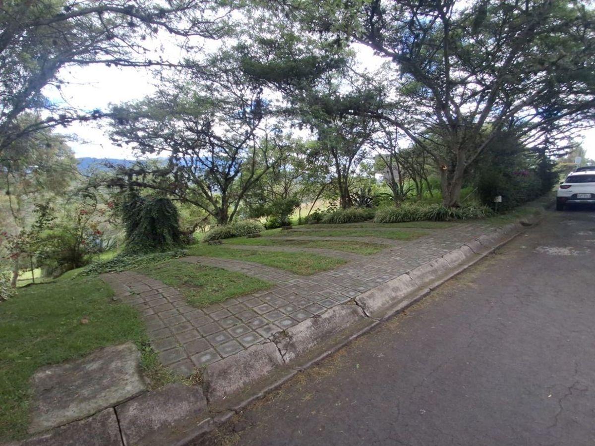 Terreno de 1819 m² en Venta en Puembo con Áreas Verdes — imagen 5