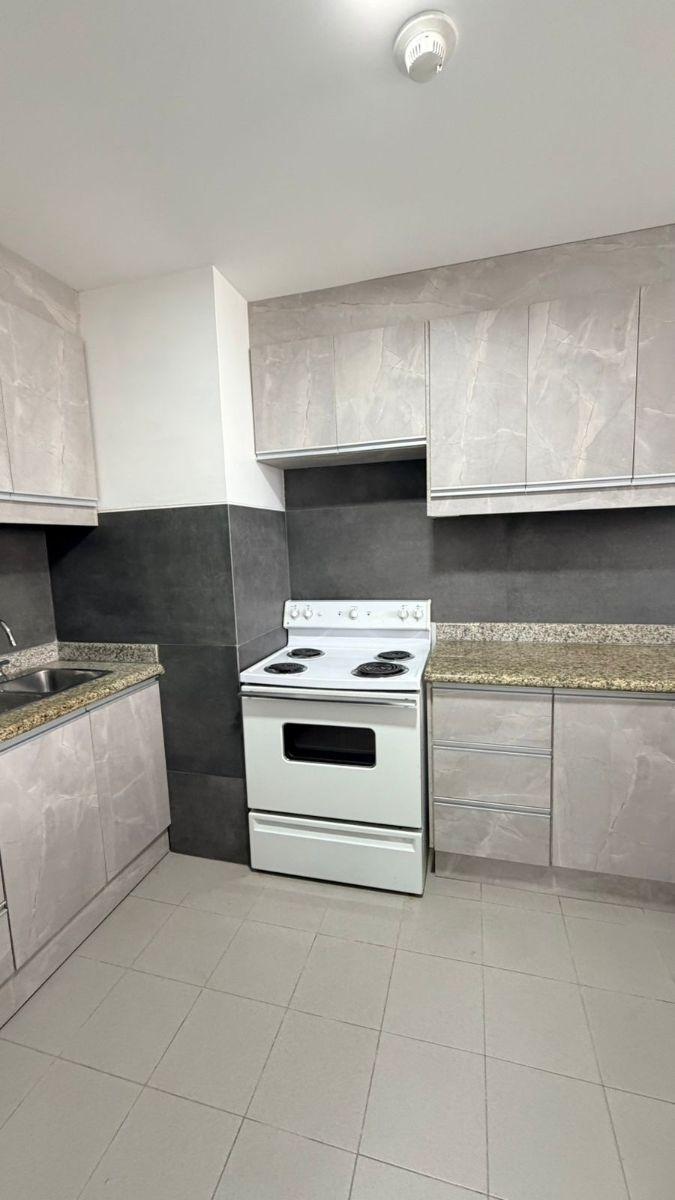 En Venta Departamento Amoblado en Hilton Colón | Seguridad y Ubicación Privilegiada, Guayas — imagen 5