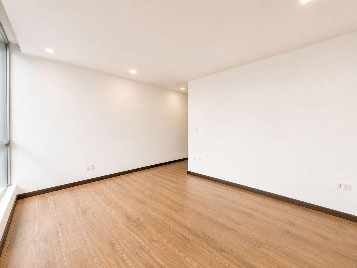 De Venta Penthouse Duplex Remodelado Cerca a La Carolina — imagen 3