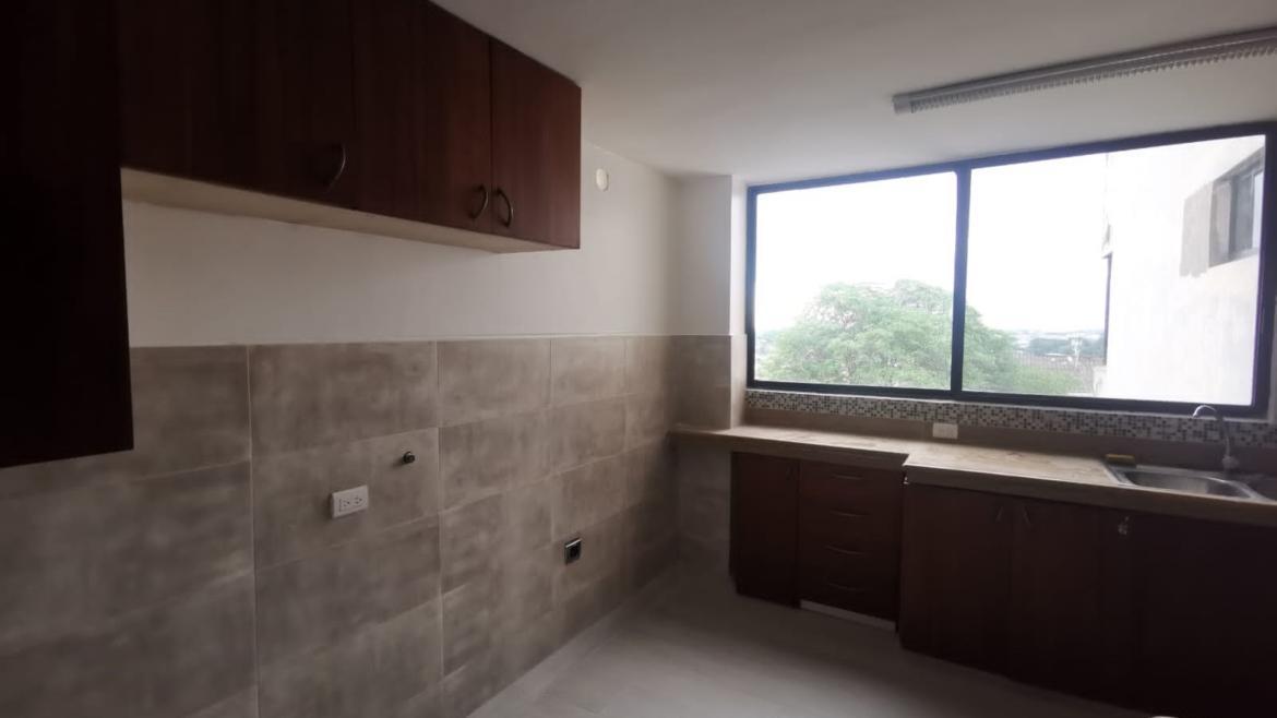 Departamento en Venta, Lomas de Urdesa, Norte de Guayaquil, Guayas — imagen 4