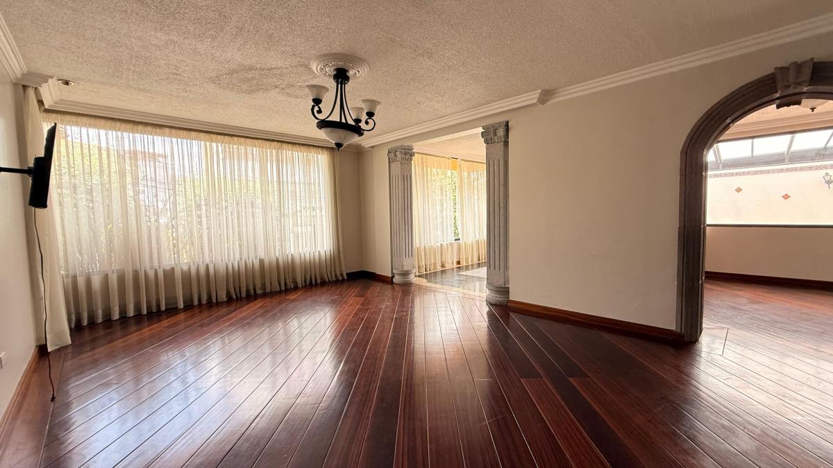 Casa en Las Bromelias, Sector Monteserrín — imagen 4