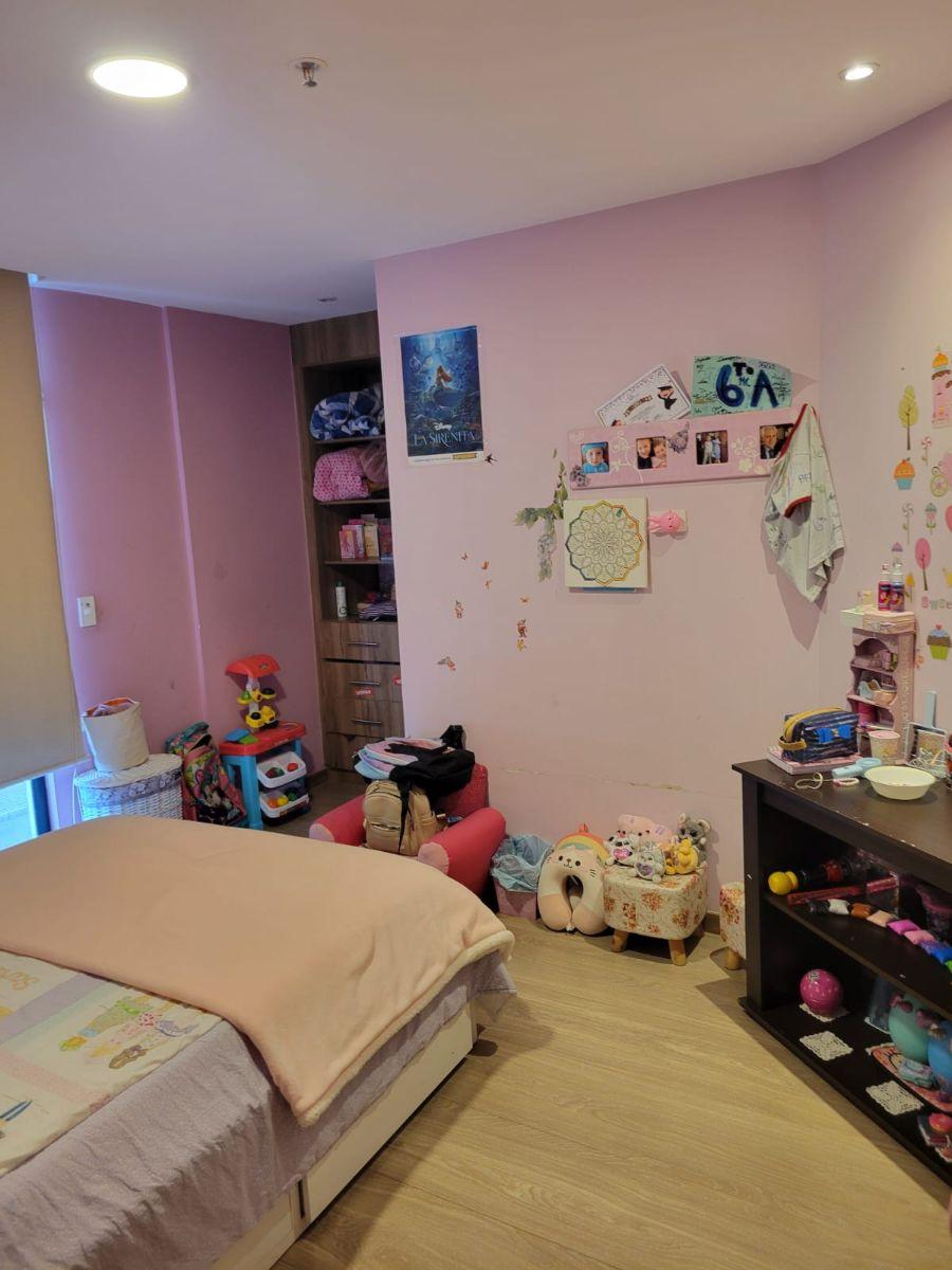 Vendo Departamento de Tres Dormitorio con Balcon en El Sector de La Republica del Salvador — imagen 4