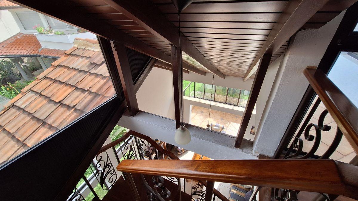 Venta Casa 5 Dorm Mas Estudio Conjunto Cerrado Cumbaya — imagen 4