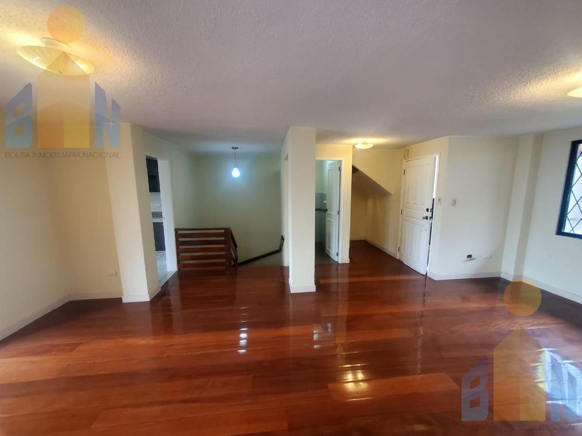 Ct Venta Departamento Duplex (Como Casa) con Linda Vista Sector Monjas — imagen 5