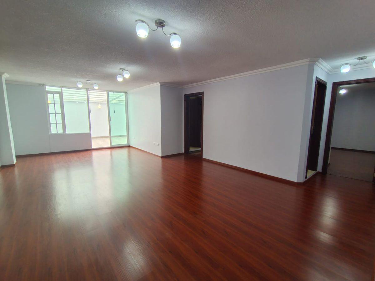 En Venta Departamento Sector Union Nacional, Patio Propio — imagen 5
