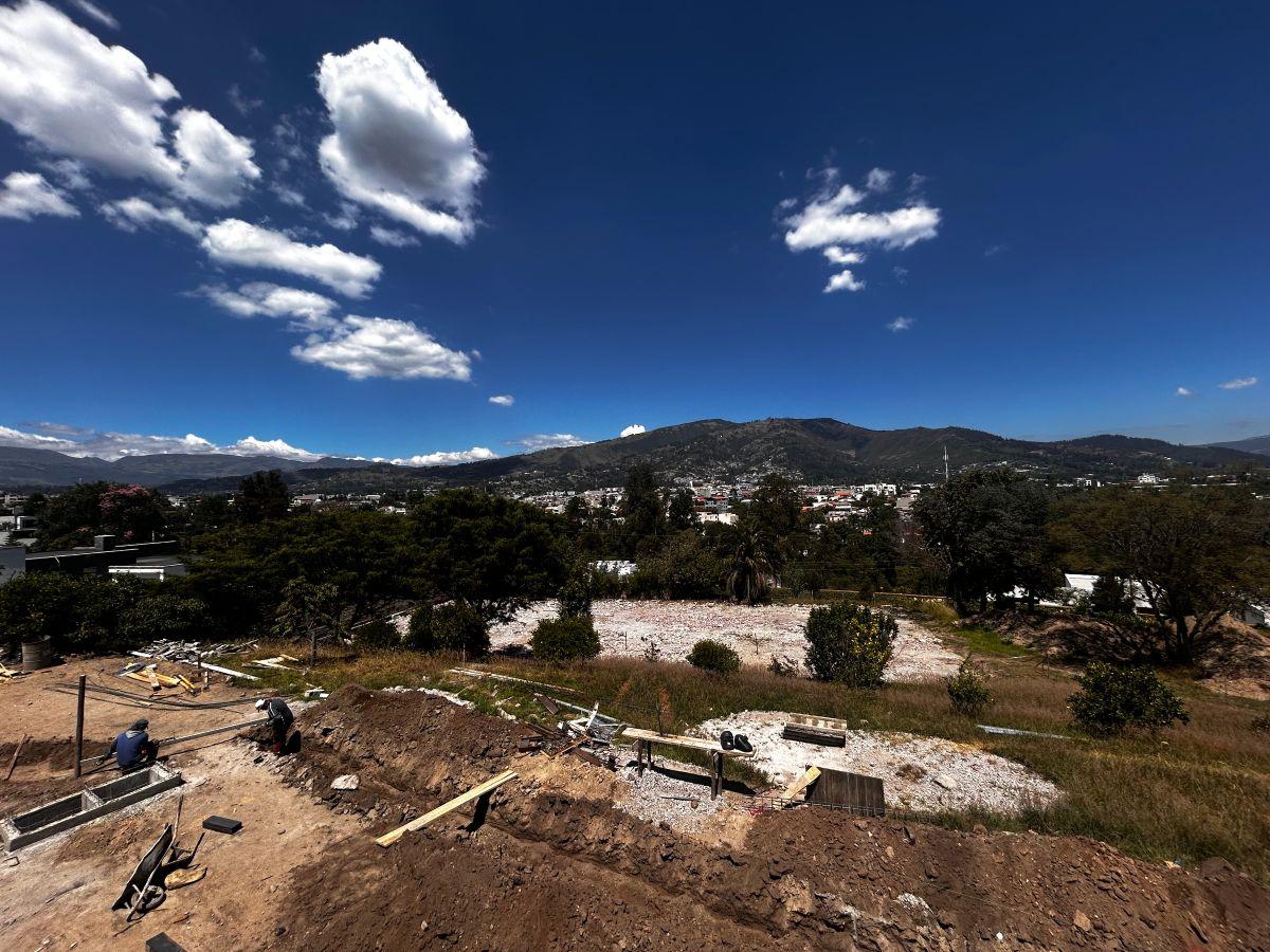 Vendo Terrenos en Tumbaco 410 m². Dentro de Urbanización Muy Buena y con Preciosa Vista — imagen 5