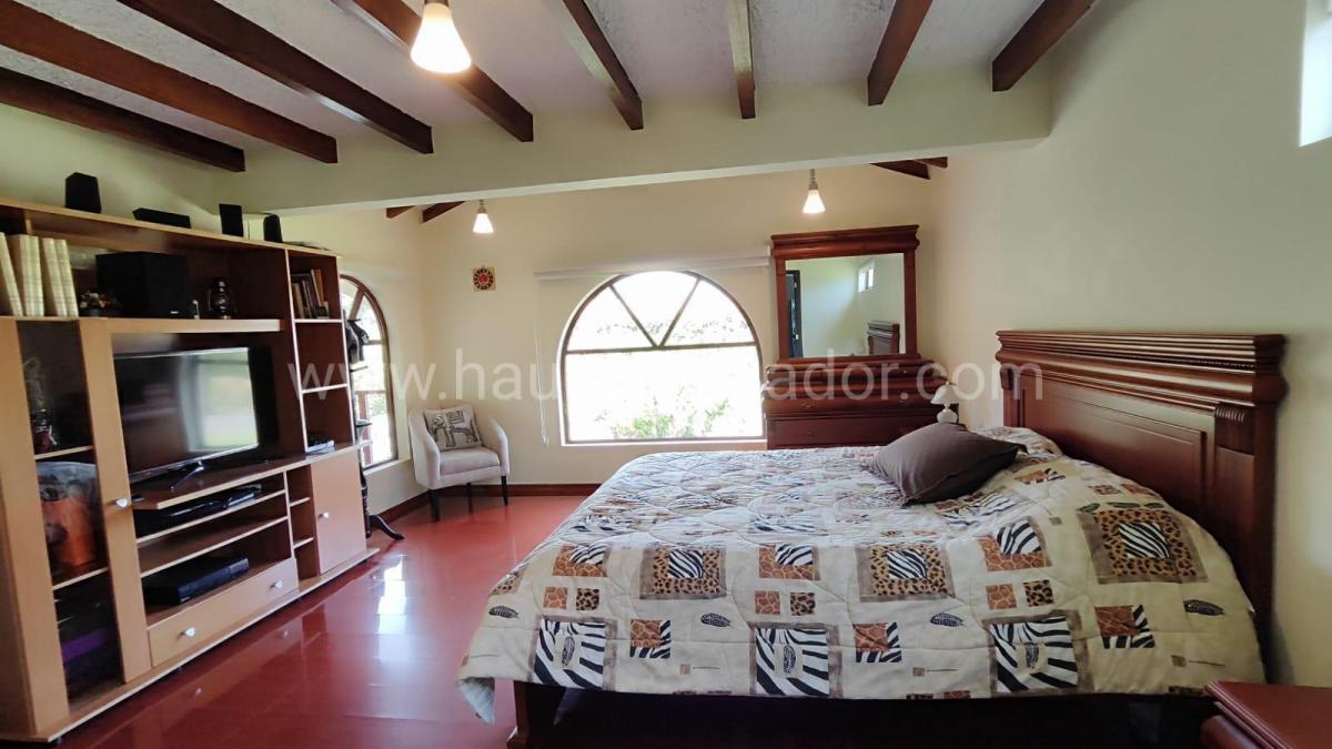Casa con Dormitorio en Planta Baja y Cabaña | Terreno de 2.875 m² en Urbanización Privada — imagen 3