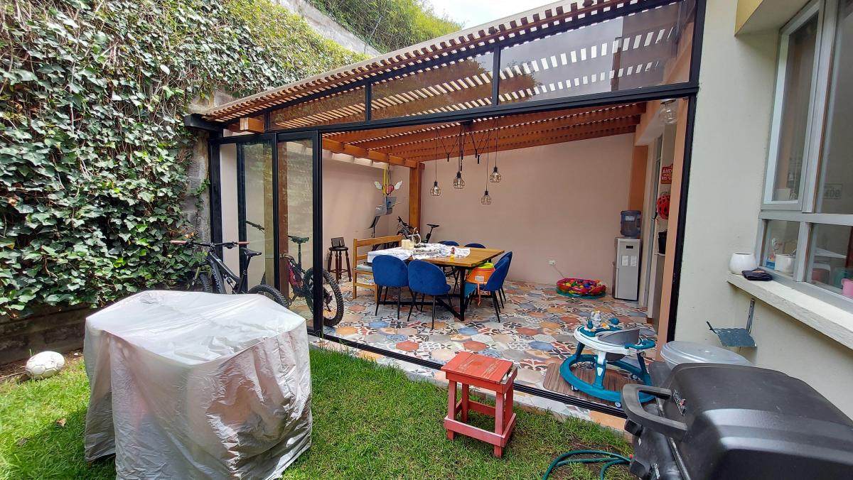 Casa en Venta 3 Dorm. con Patio en Conjunto Privado en Nayón — imagen 3