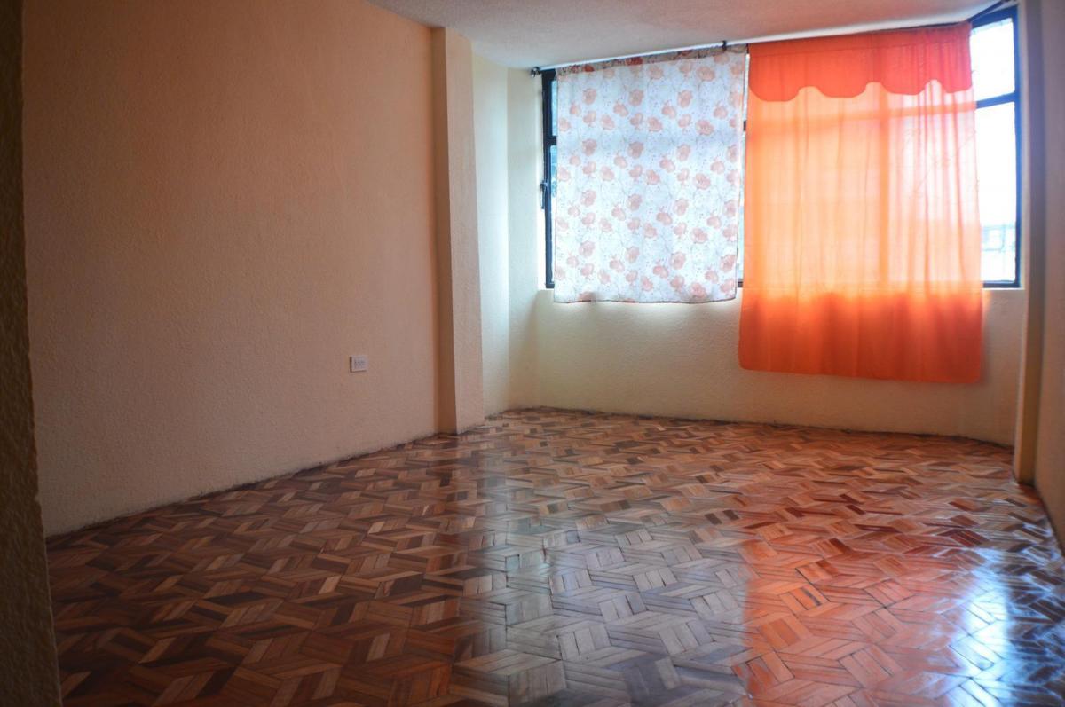 Venta Casa Independiente Frente a Parque – Carapungo — imagen 4