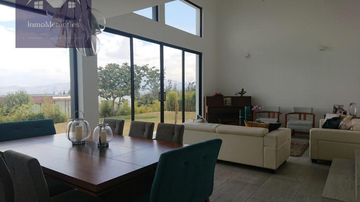 Oportunidad! Venta Espectacular Casa 3 Dorm. Amplio Jardín, Urbanización Nayón — imagen 5