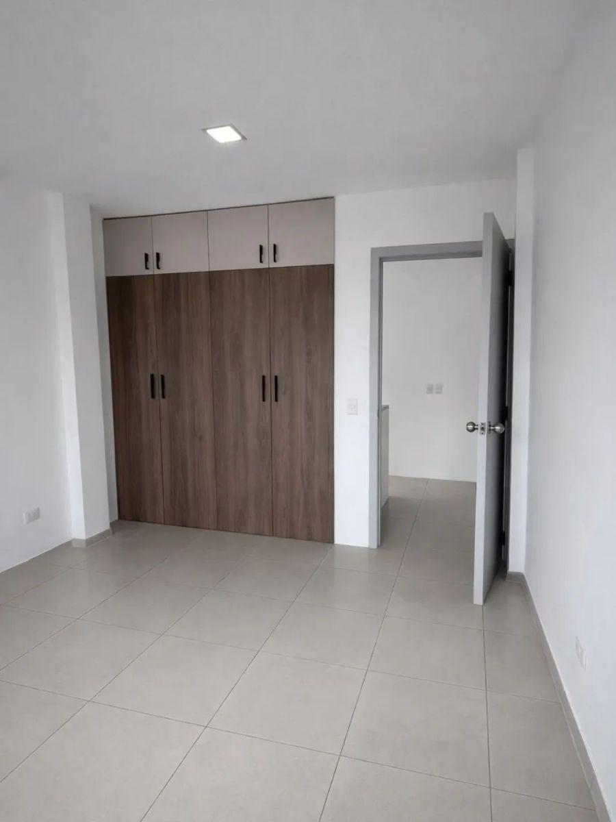 Ciudad Celeste - Moderna Casa en Venta en Ciudad Celeste - Samborondon, Guayas — imagen 7