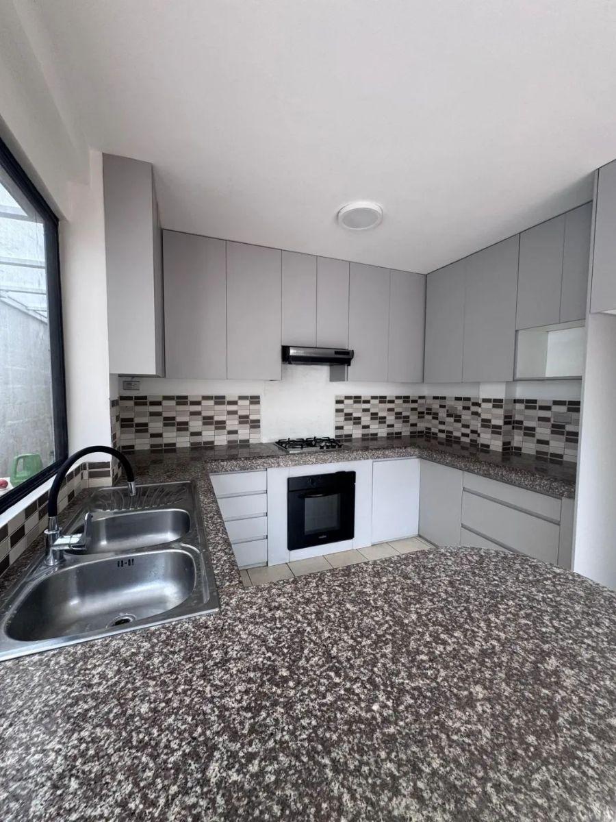 Ciudad Celeste - Moderna Casa en Venta en Ciudad Celeste - Samborondon, Guayas — imagen 4