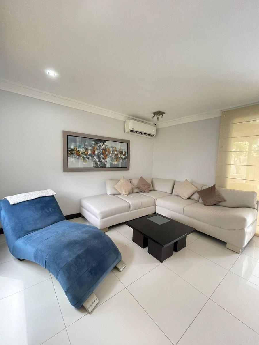 Samborondon Km 8 Urbanización Laguna del Sol Casa en Venta, Guayas — imagen 4