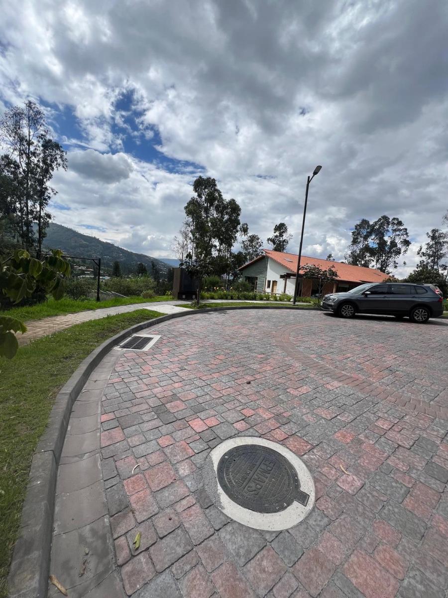 Tumbaco Se Vende Hermoso Terreno Bifamiliar Dentro de Urbanización (Cr) — imagen 3