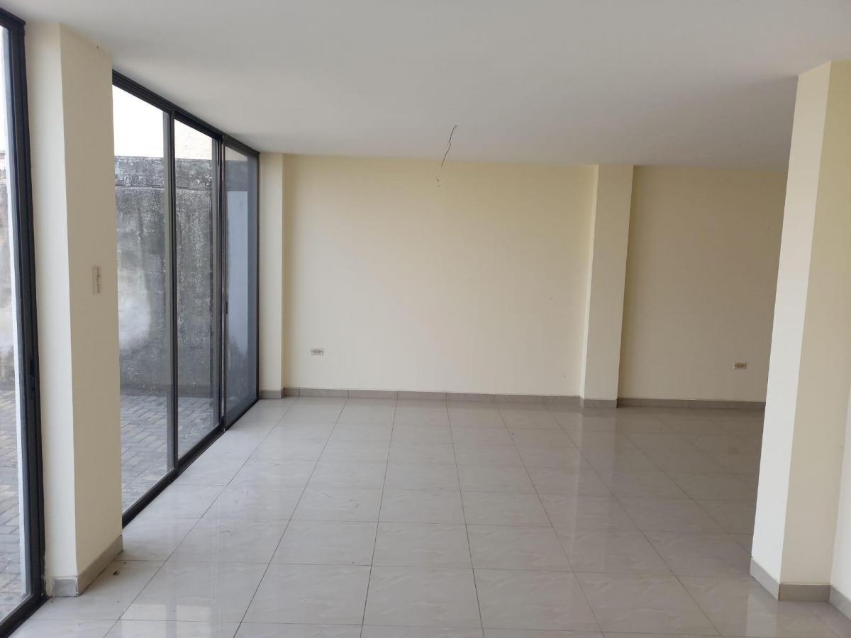 Casa Esquinera de Venta en La Urbanización Mallorca Village, 3 Dorm., Guayas — imagen 5