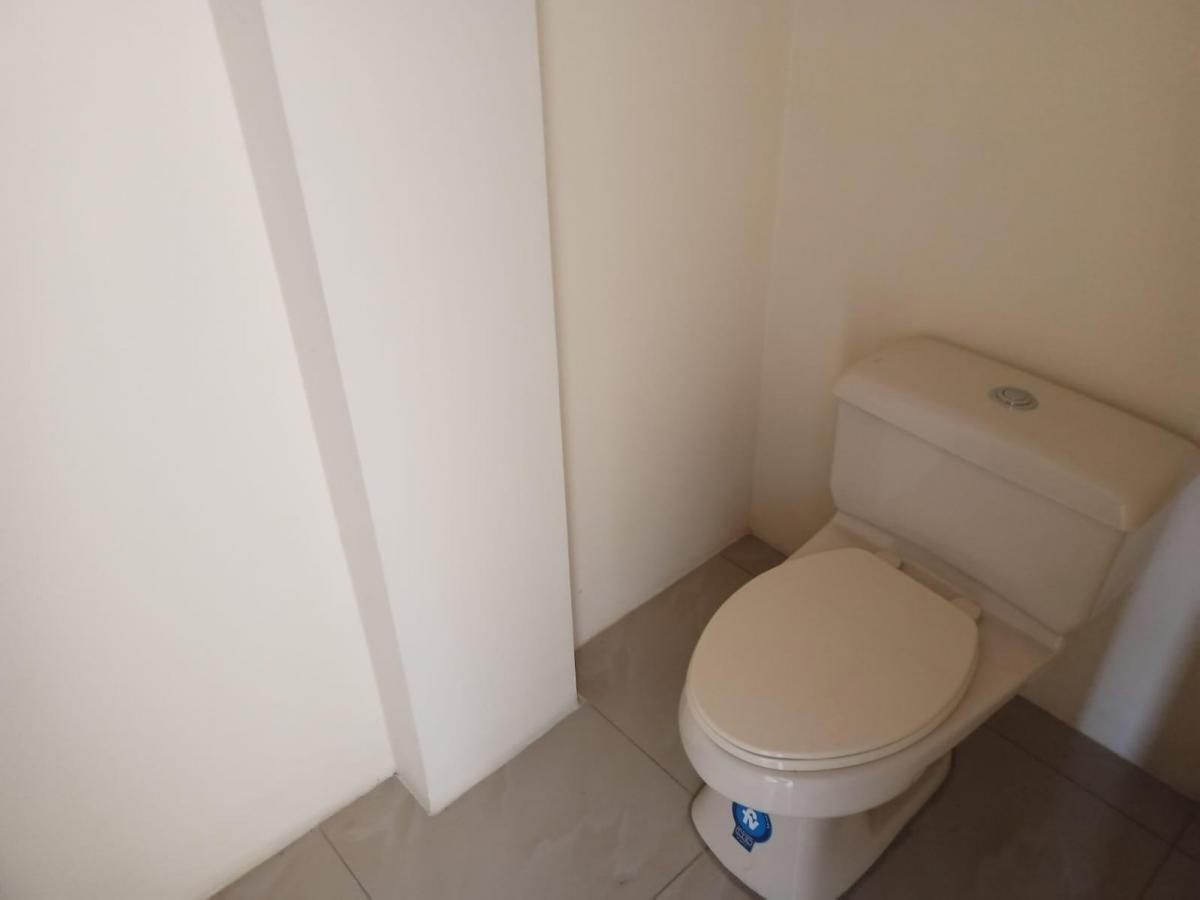 Casa Esquinera de Venta en La Urbanización Mallorca Village, 3 Dorm., Guayas — imagen 4